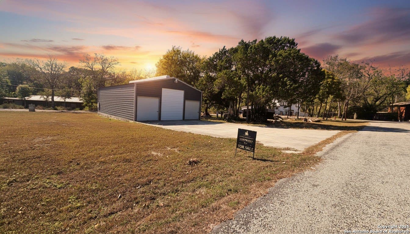 0.73 acres in Comal County - photo 7