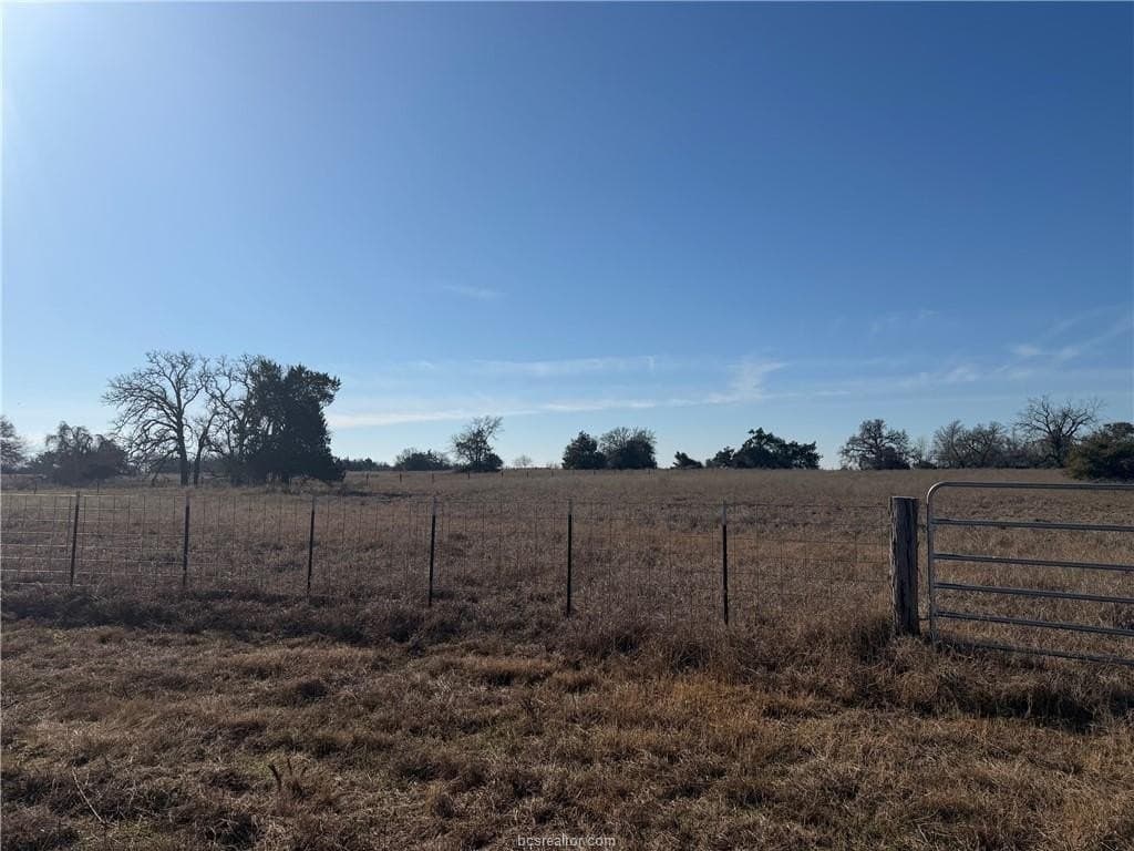 5 acres in Burleson County gallery image 3