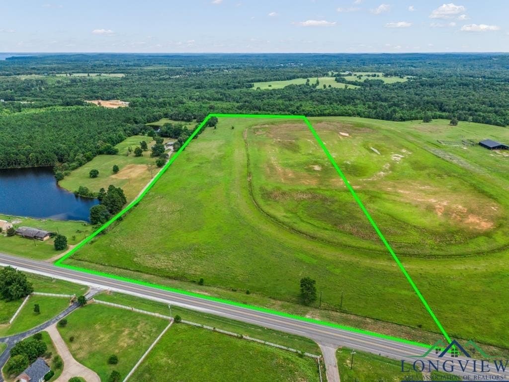 30 acres in Upshur County