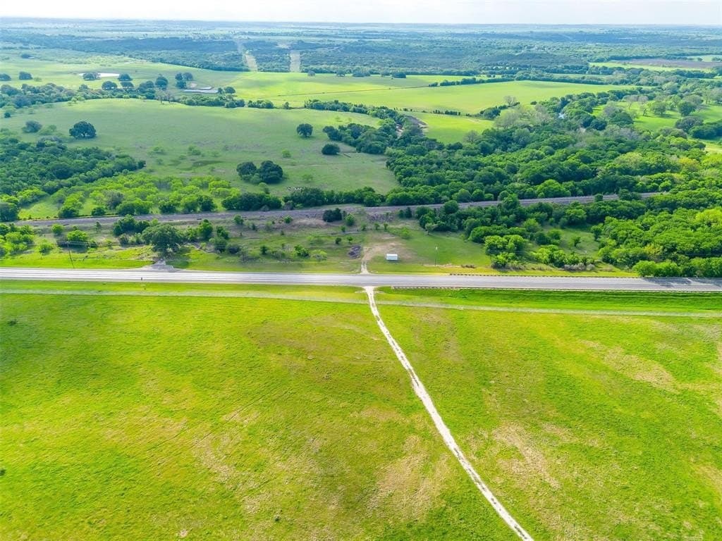 10.62 acres in Hill County featured view