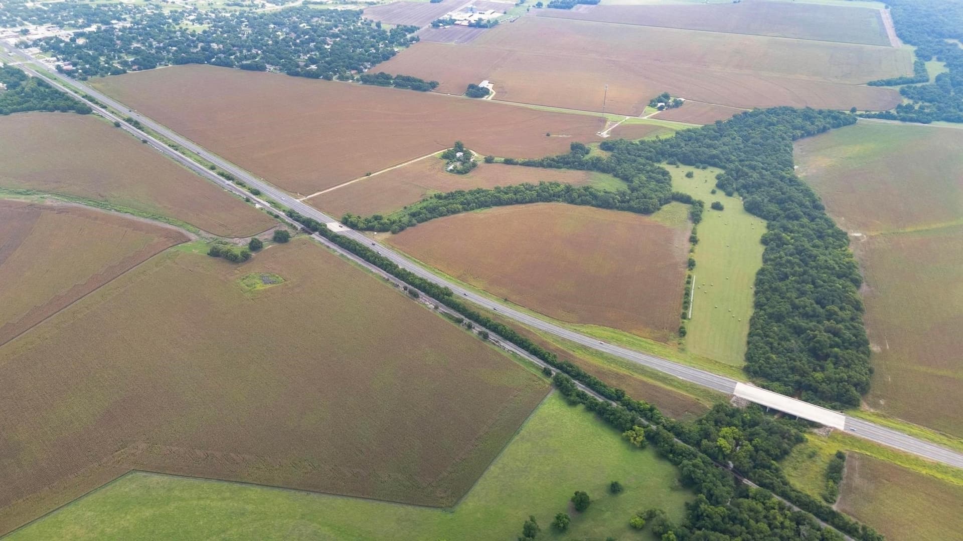 188 acres in Williamson County - photo 4