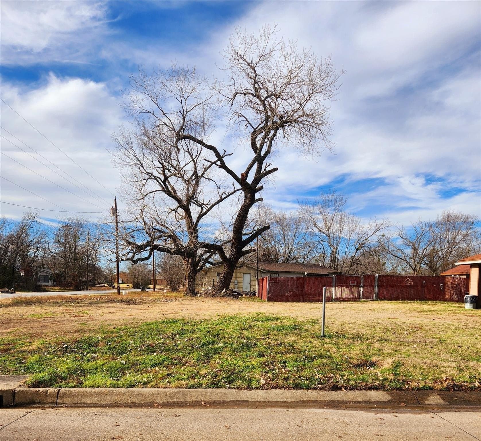 0.09 acres in Kaufman County
