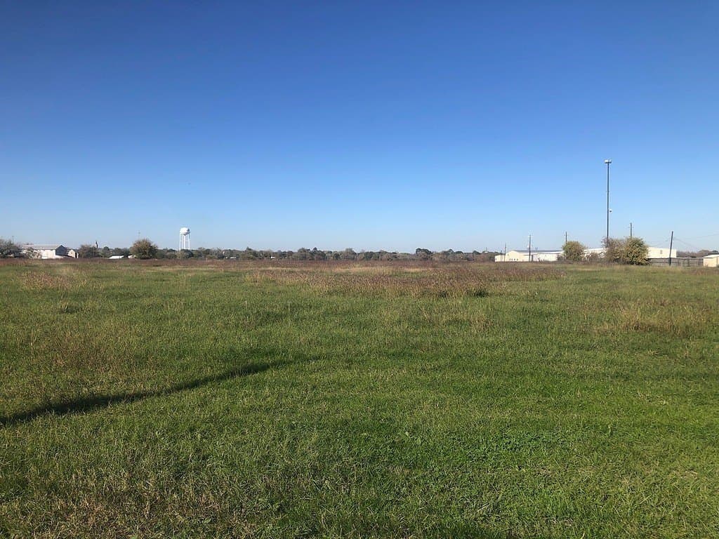 8 acres in Colorado County - photo 5