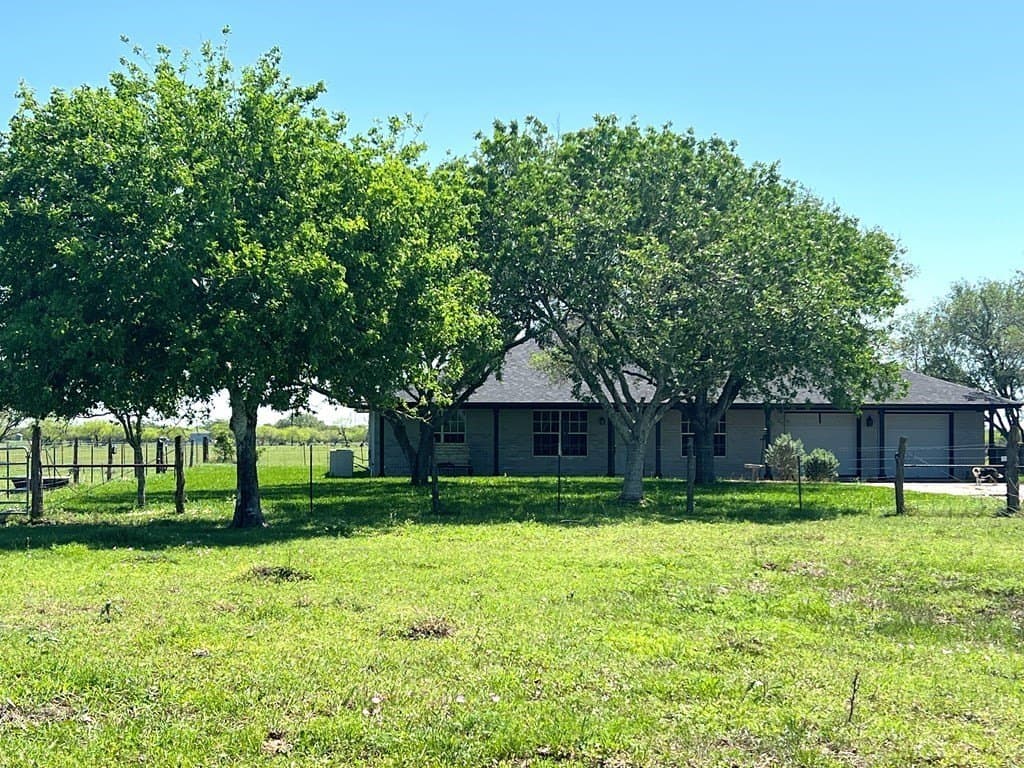 29.99 acres in Refugio County