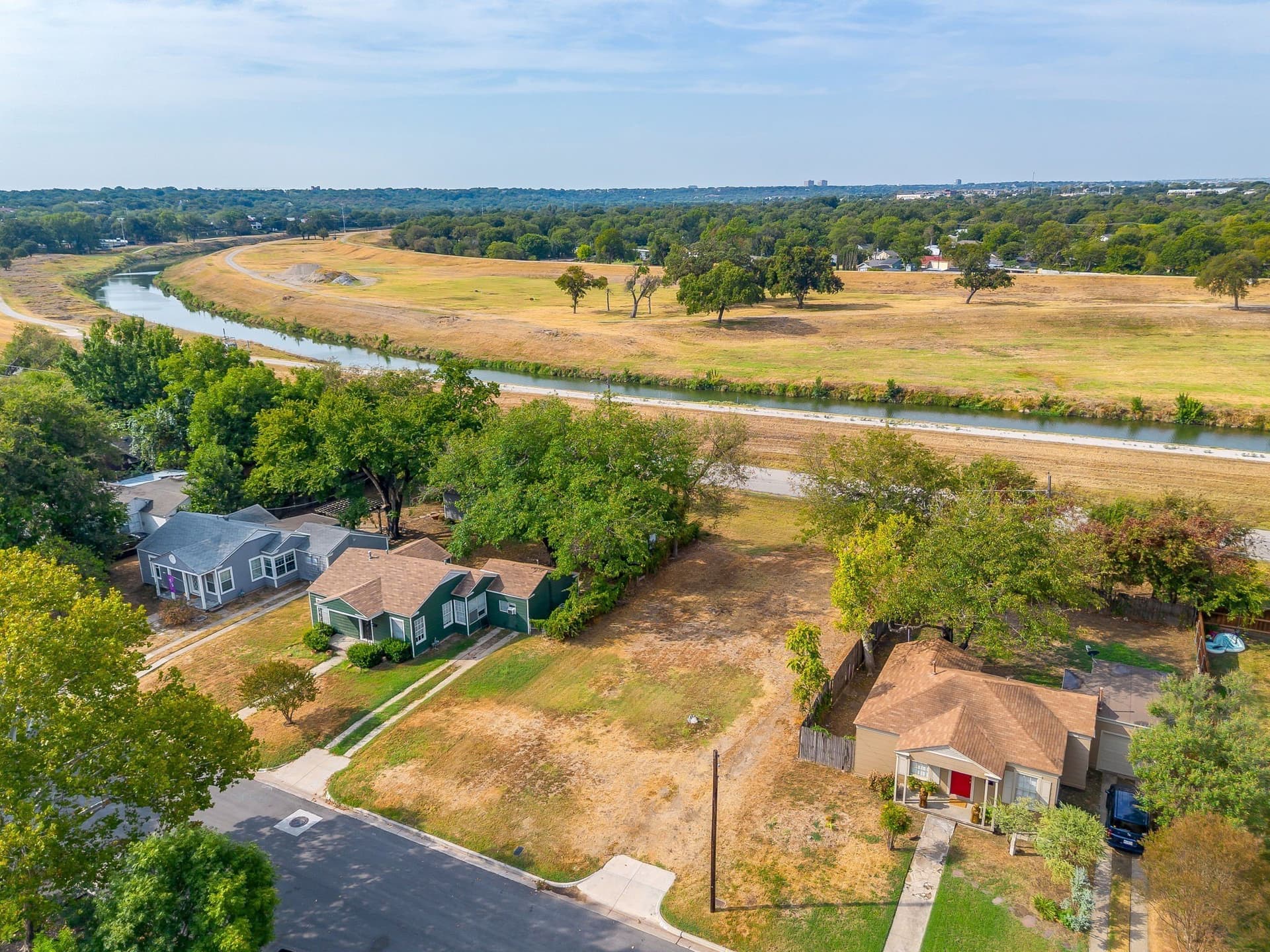 0.16 acres in Tarrant County - photo 4