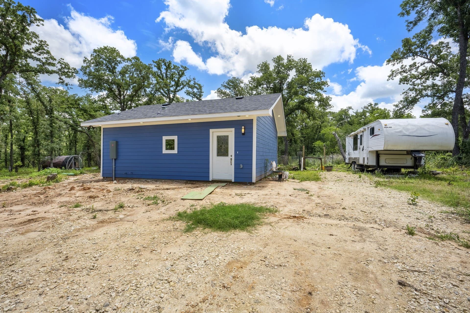 10.01 acres in Milam County