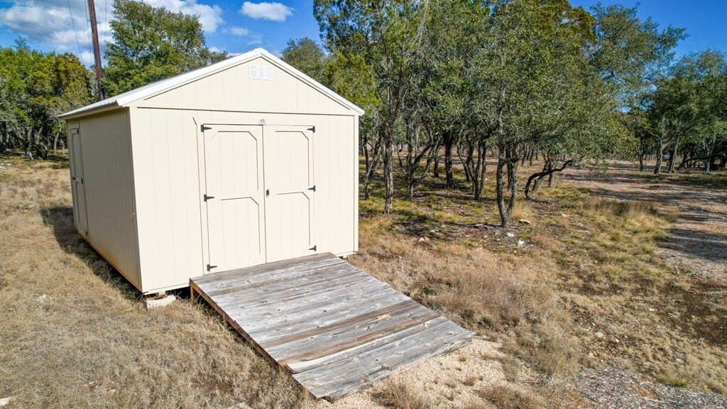 9.84 acres in Kerr County gallery image 4