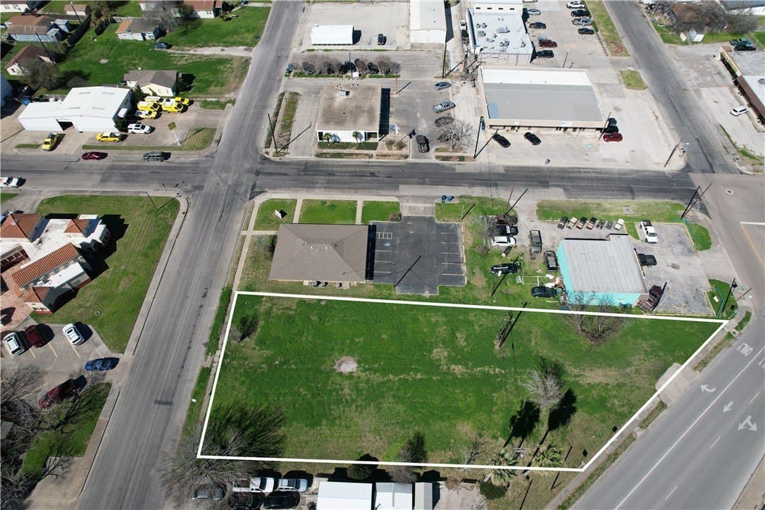 0.19 acres in San Patricio County - photo 9