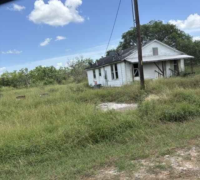 1.11 acres in Jim Wells County gallery image 2