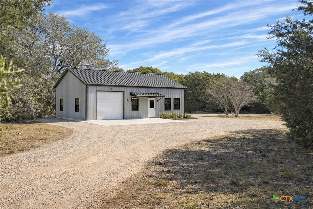11 acres in Burnet County