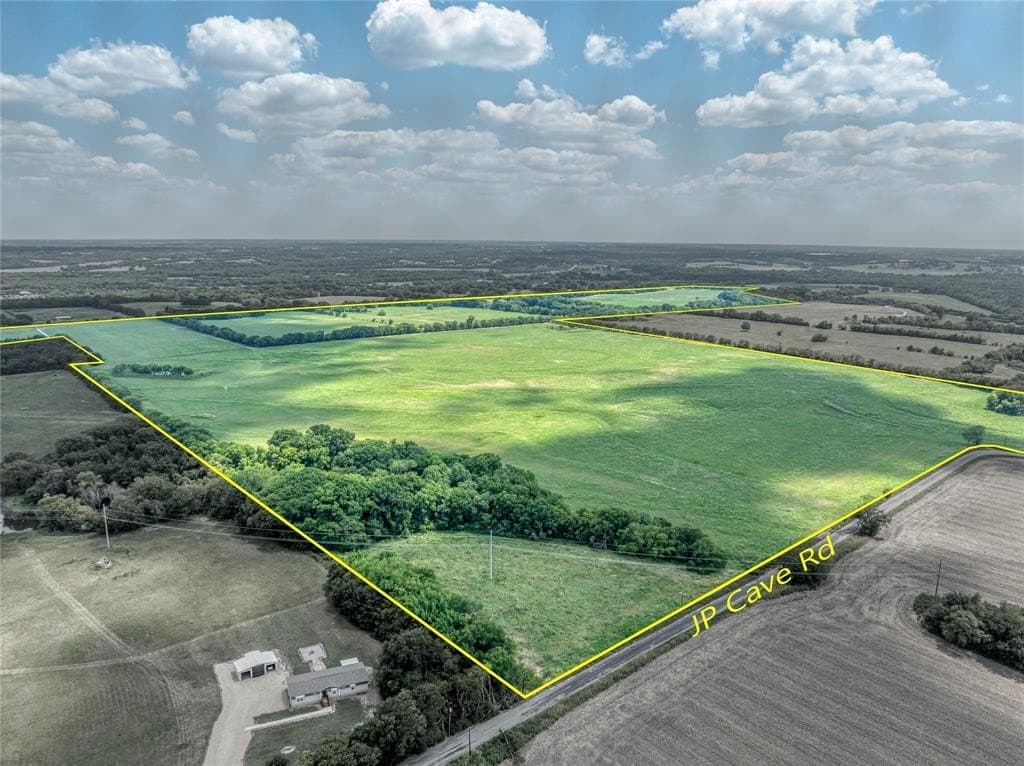 587 acres in Grayson County gallery image 3