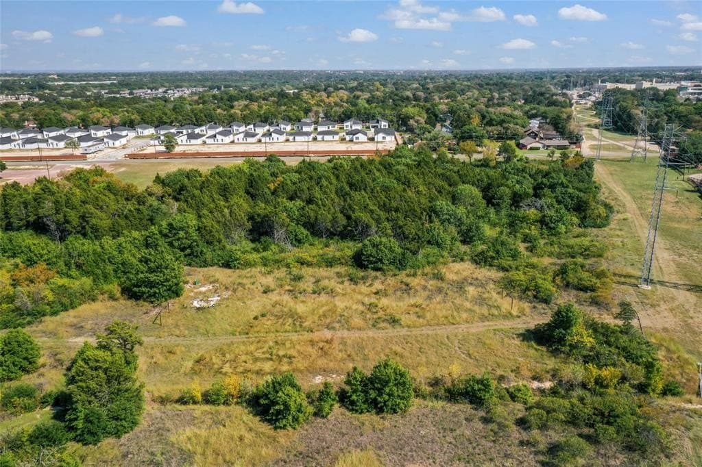 5.69 acres in Dallas County gallery image 4