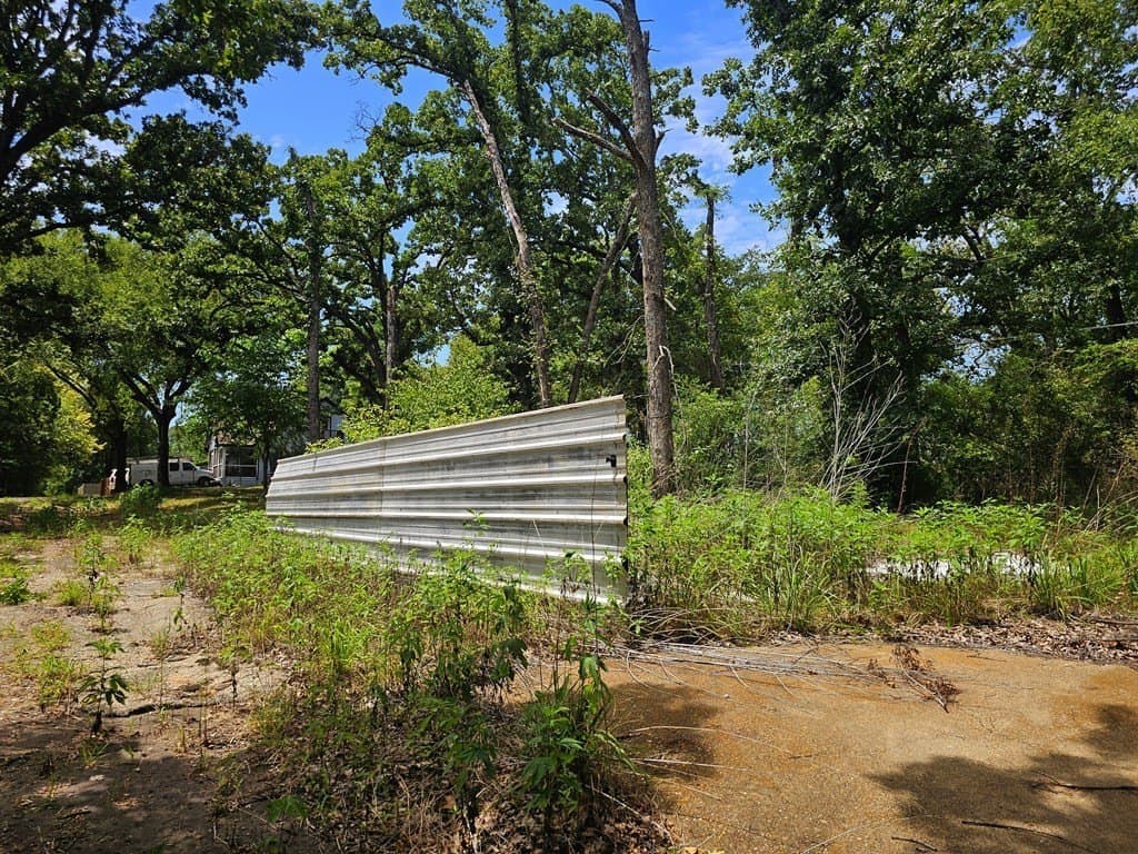 0.57 acres in Henderson County gallery image 4