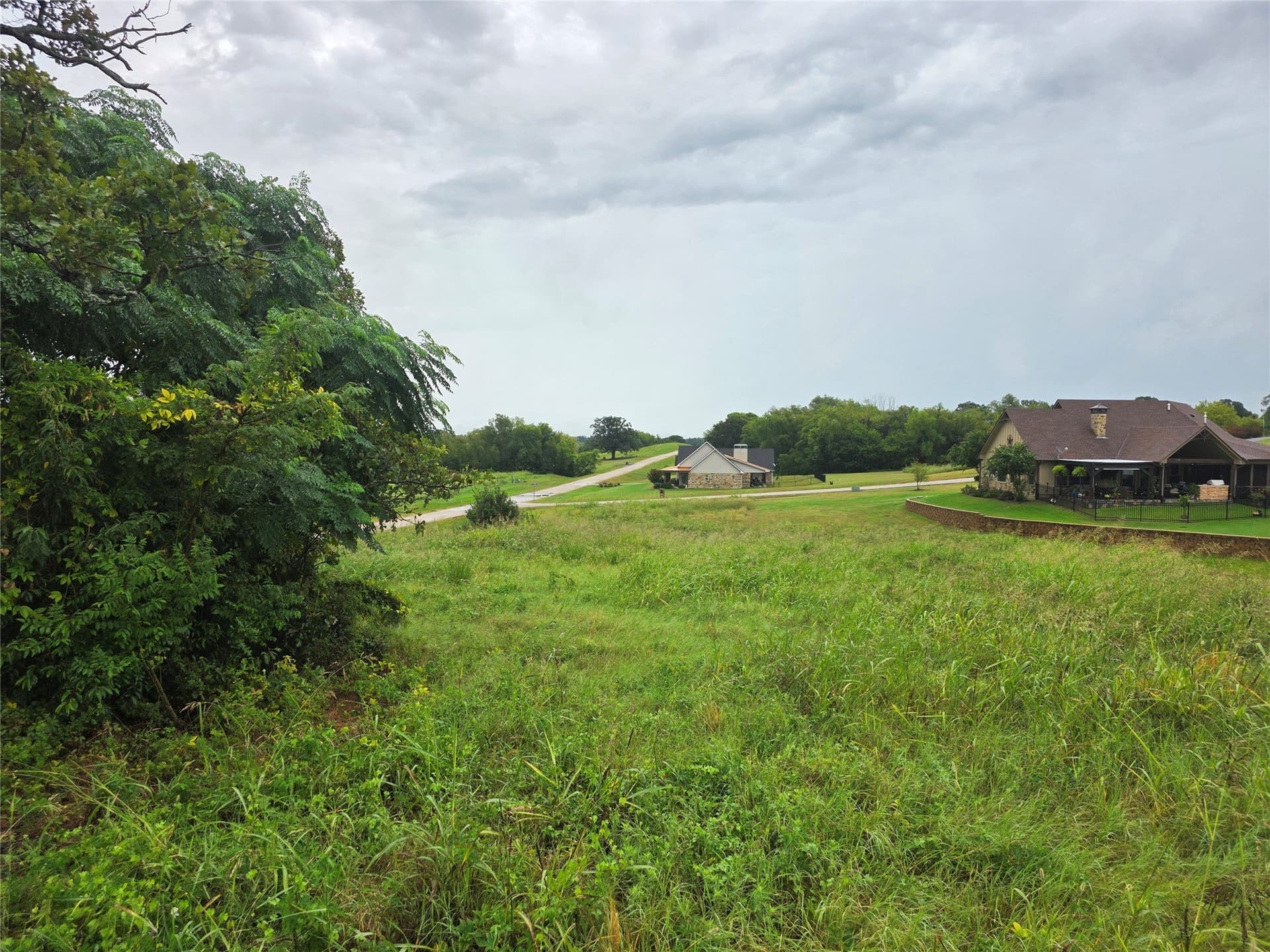 1.08 acres in Henderson County gallery image 3