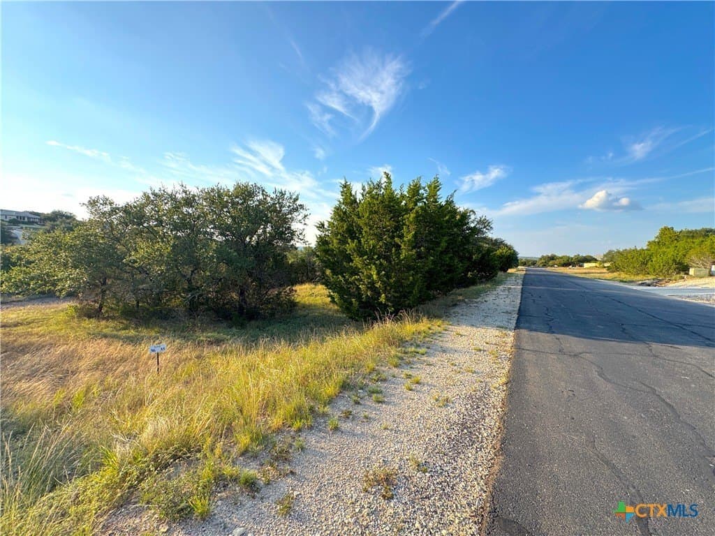 0.69 acres in Comal County - photo 9