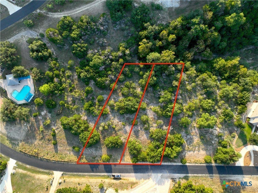 0.69 acres in Comal County - photo 10