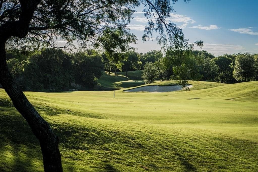 0.9 acres in Hill County