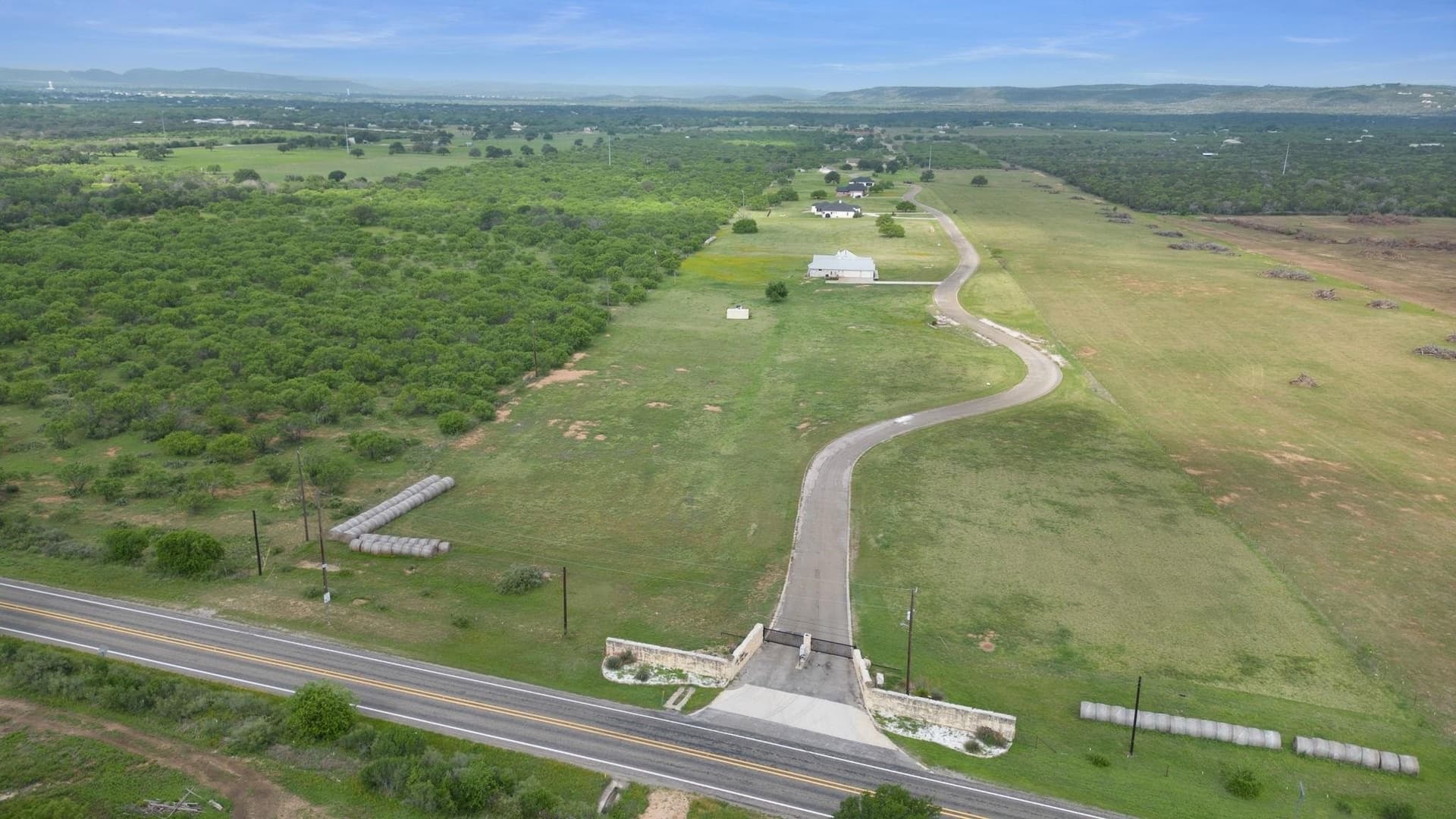 1.52 acres in Burnet County gallery image 3