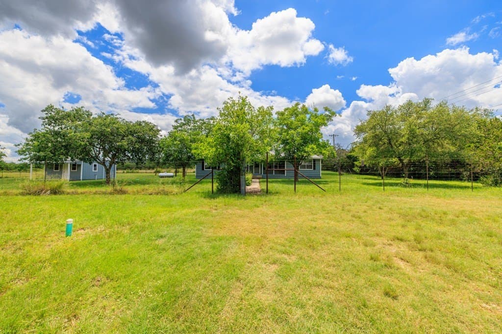16.29 acres in Gillespie County - photo 32