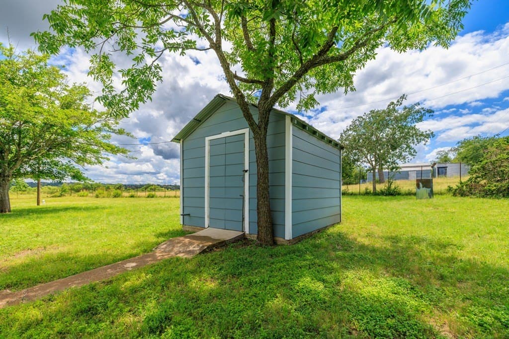 16.29 acres in Gillespie County - photo 30