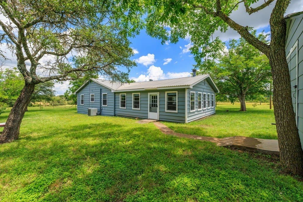 16.29 acres in Gillespie County - photo 23