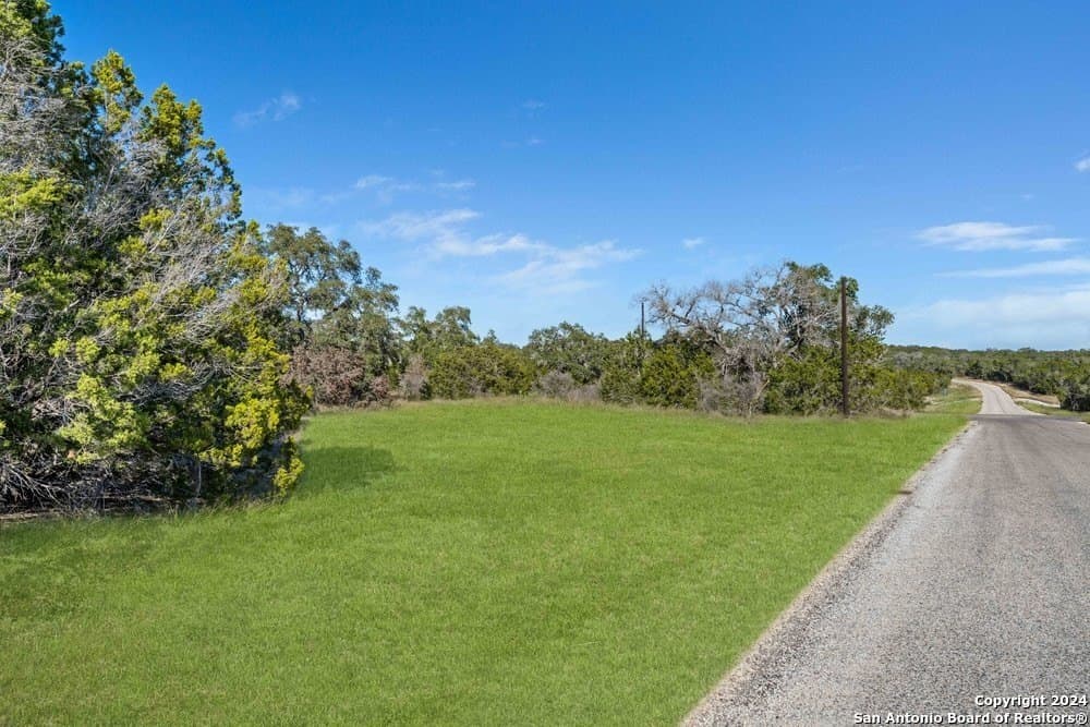 1.39 acres in Comal County - photo 15