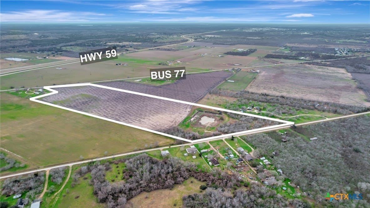 32.9 acres in Victoria County