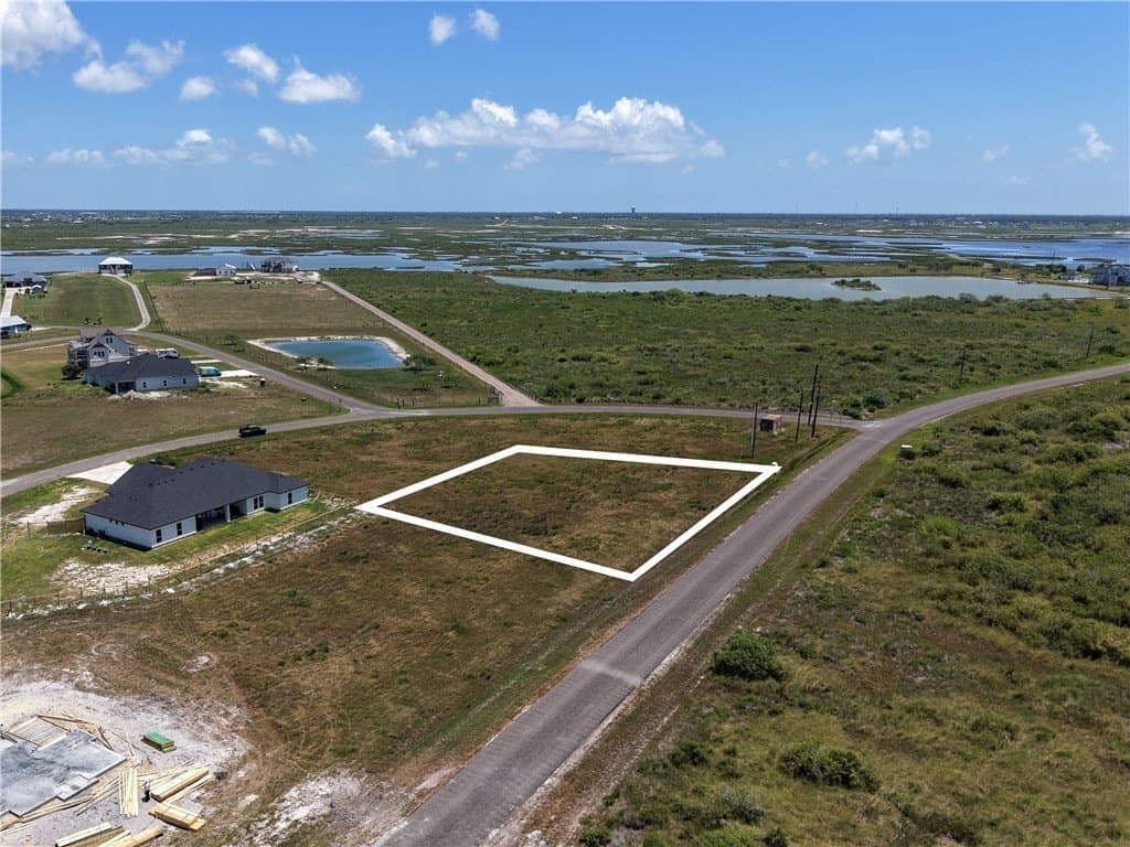 0.5 acres in Aransas County - photo 3