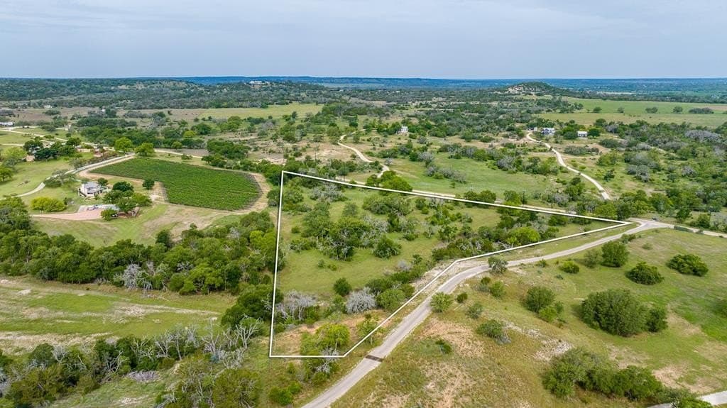 7.9 acres in Gillespie County gallery image 4