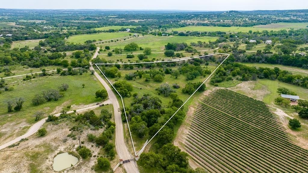 7.9 acres in Gillespie County gallery image 2