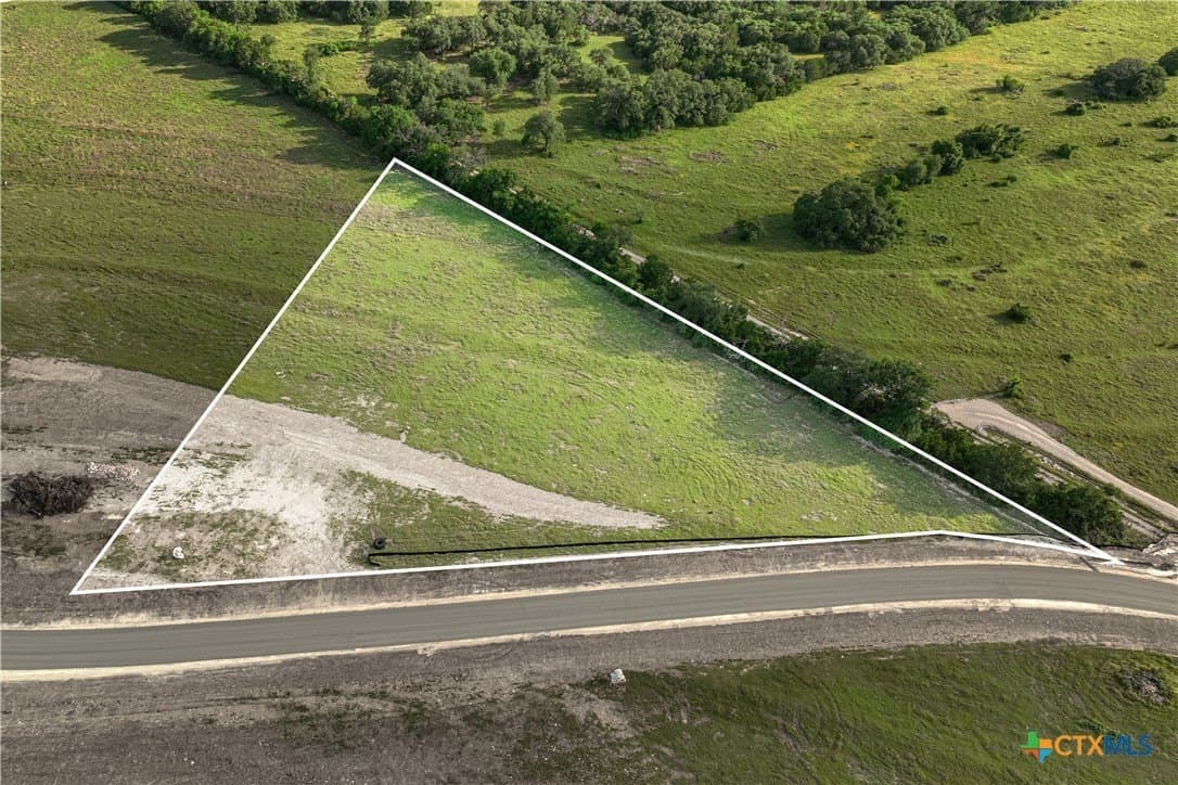 3.01 acres in Burnet County