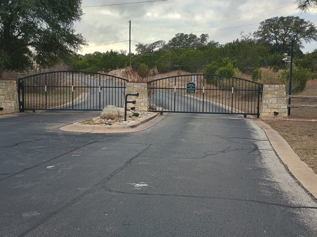 4.36 acres in Burnet County gallery image 3