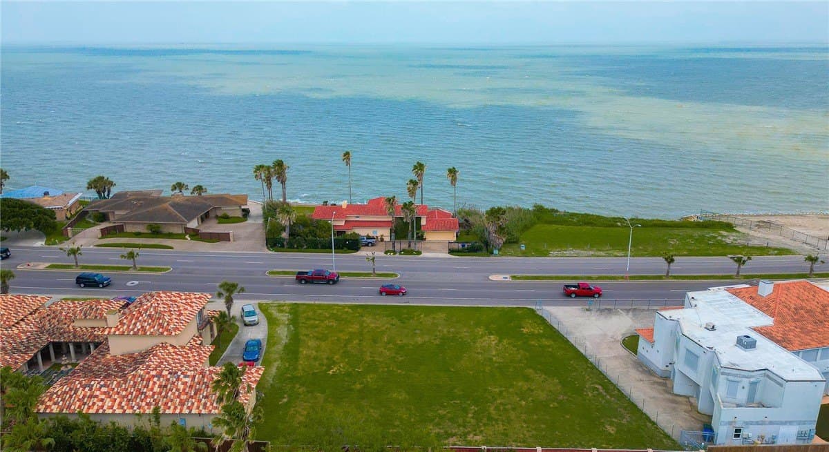 0.38 acres in Nueces County - photo 8