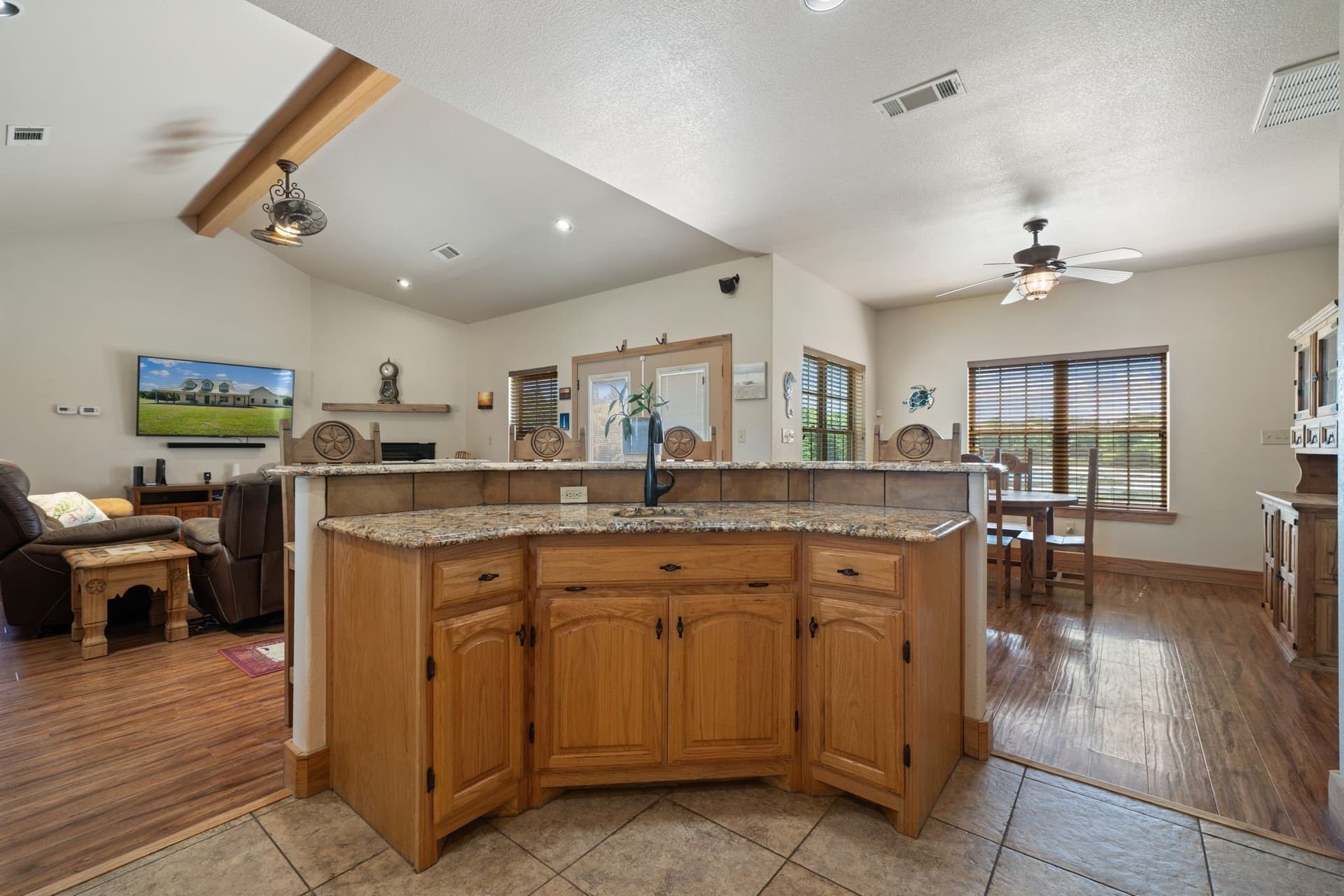 47.59 acres in Hunt County - photo 18