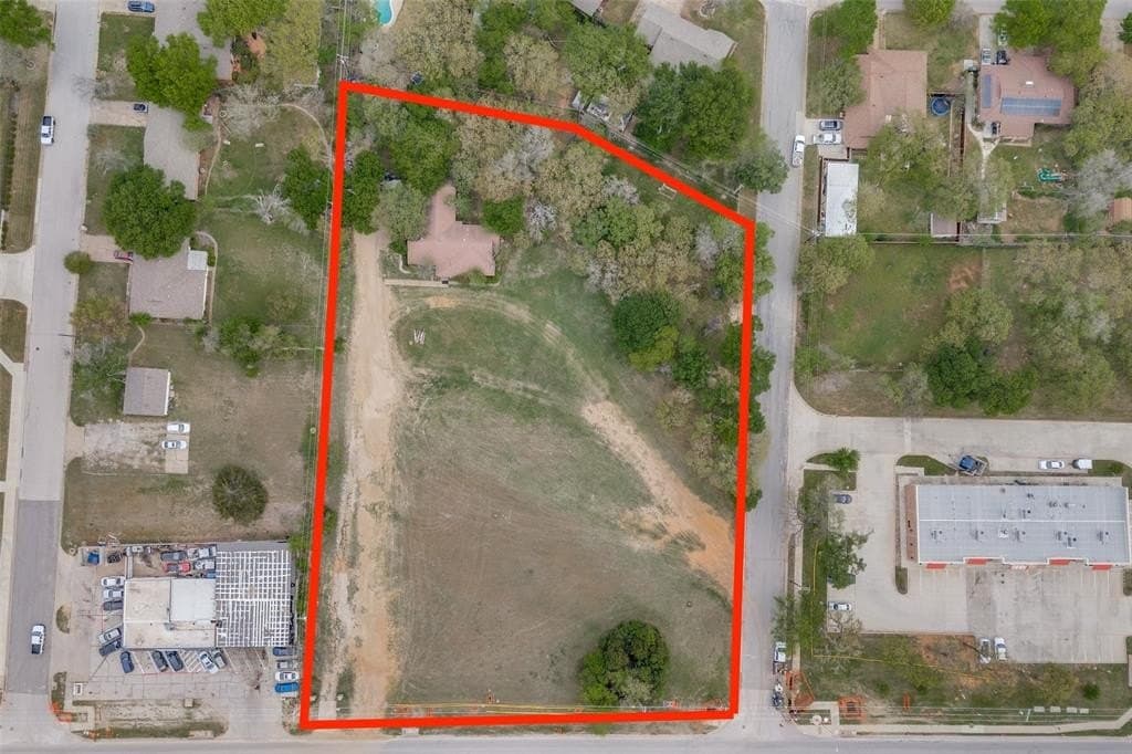 2.42 acres in Tarrant County gallery image 3