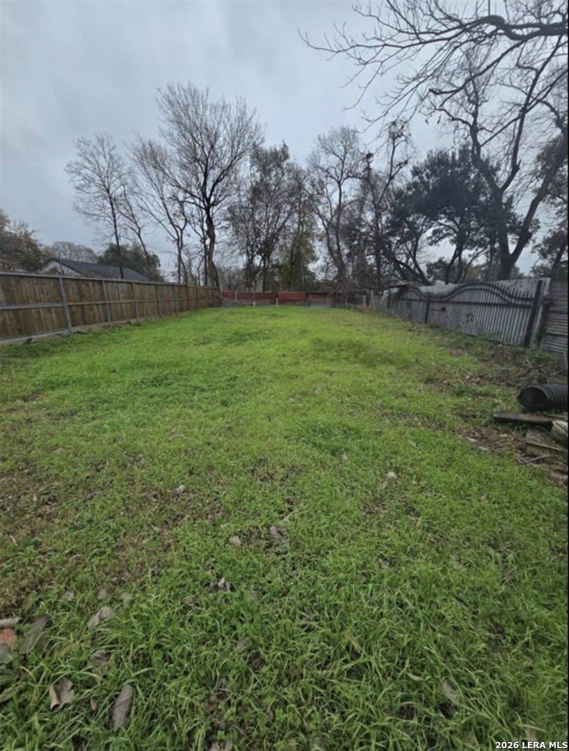 0.23 acres in Harris County - photo 2