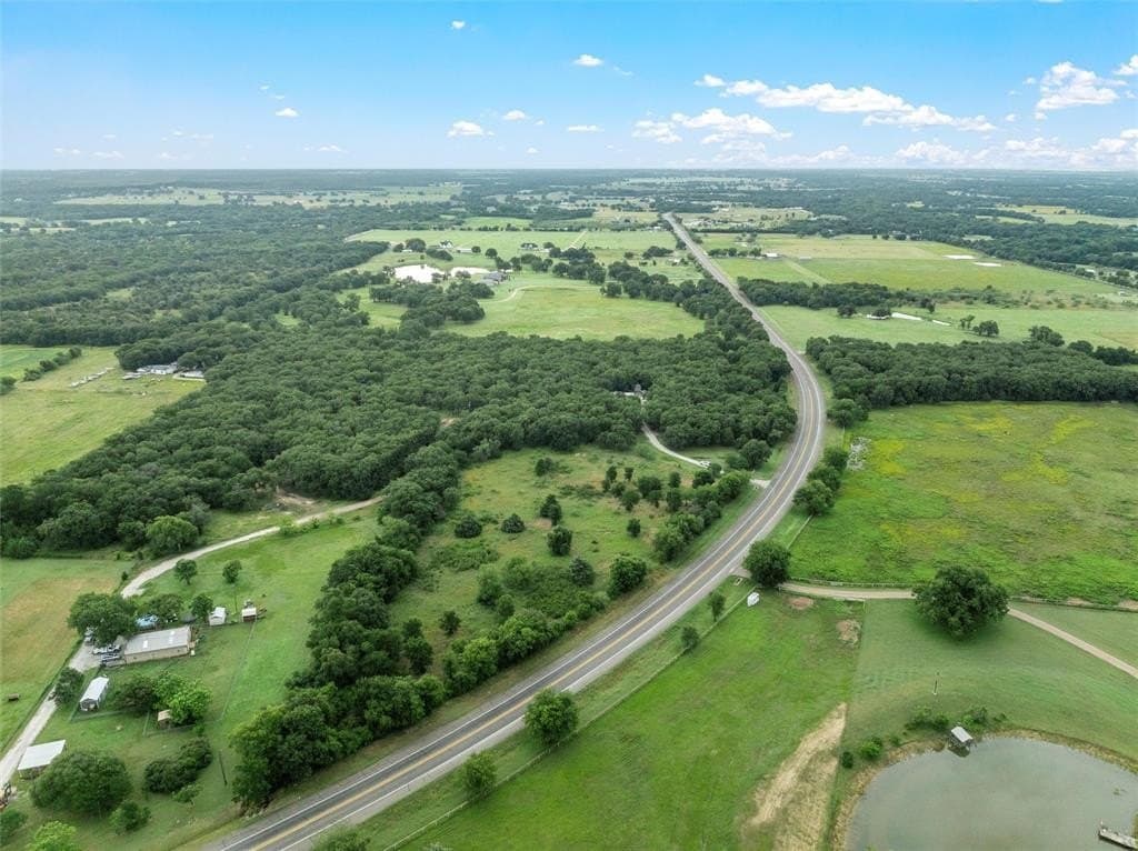 12.5 acres in McLennan County gallery image 2