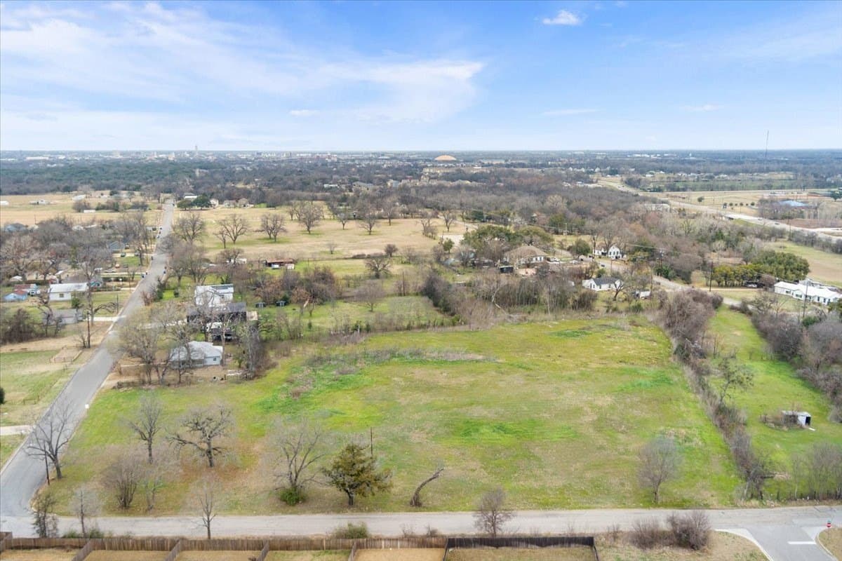 3.08 acres in McLennan County - photo 4