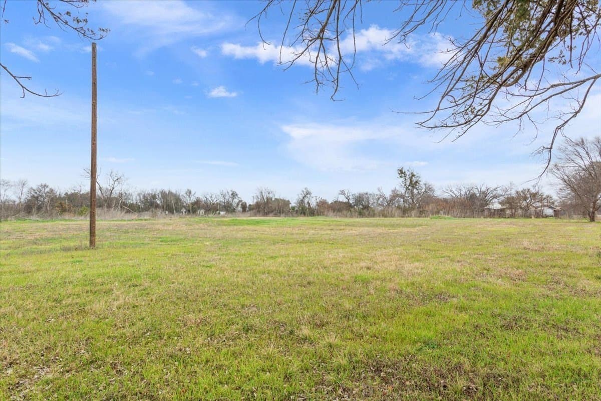 3.08 acres in McLennan County - photo 9