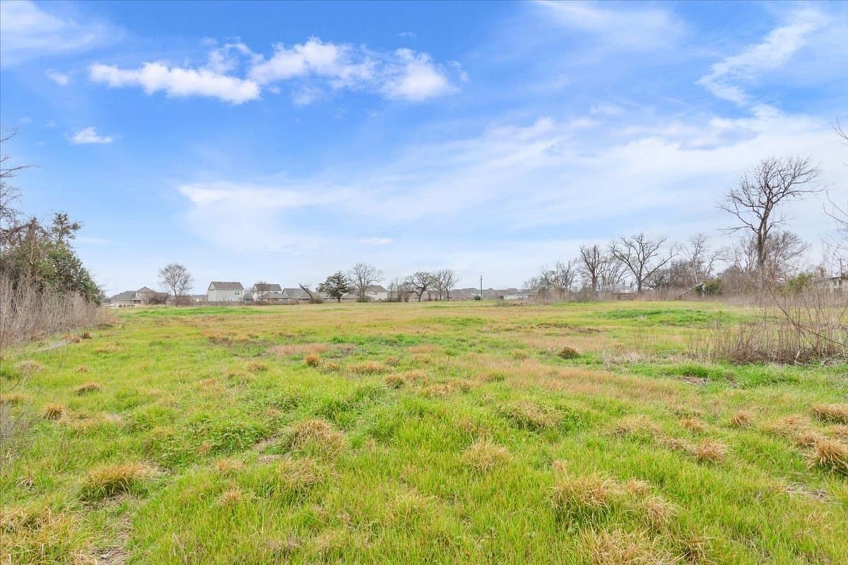 3.08 acres in McLennan County - photo 2