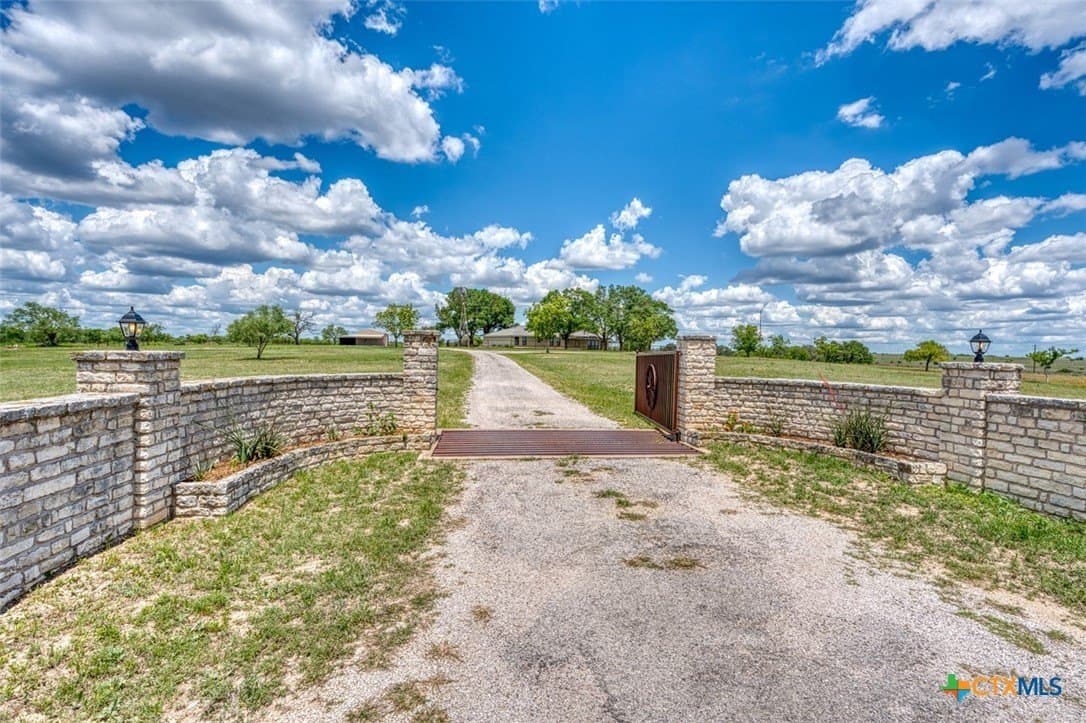 12.5 acres in Burnet County gallery image 2