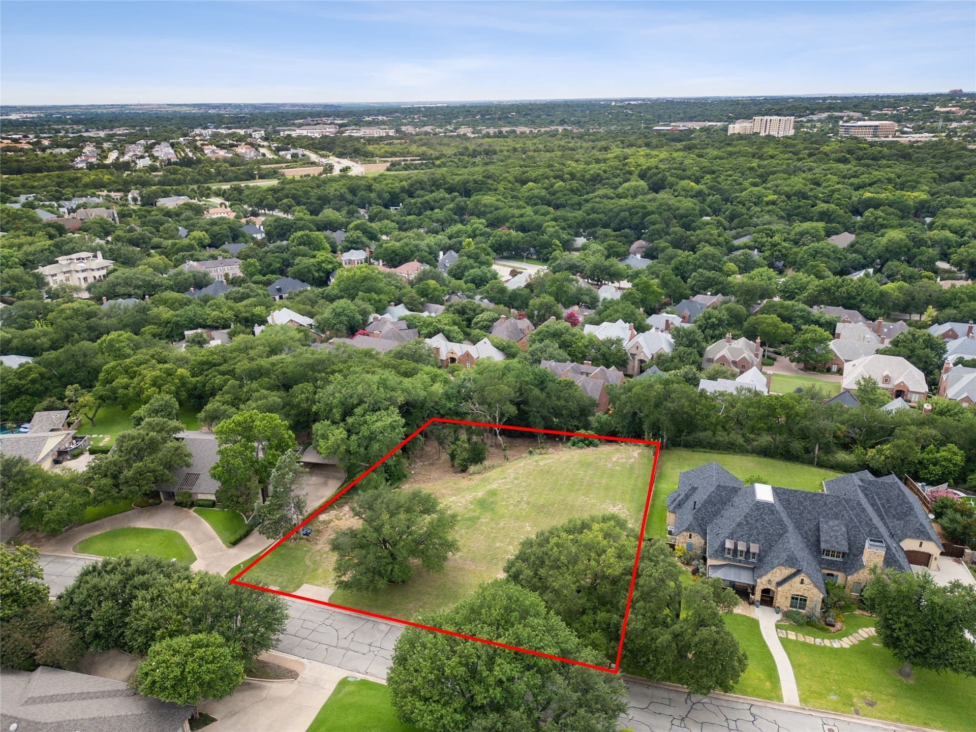 1.04 acres in Tarrant County gallery image 2