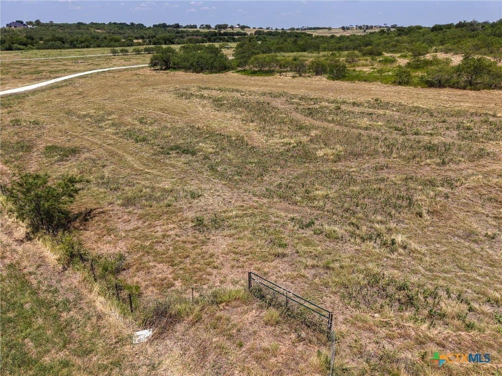 2 acres in McLennan County - photo 5