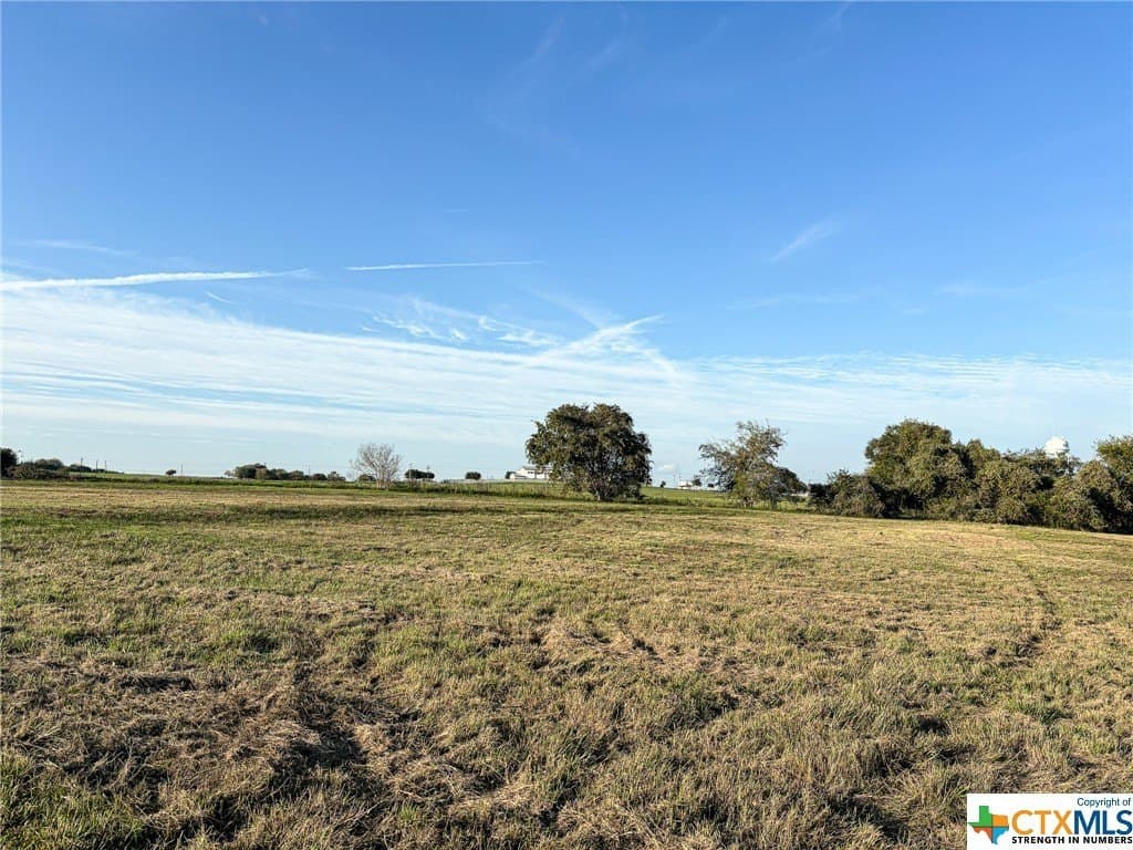 4.89 acres in Lavaca County - photo 12