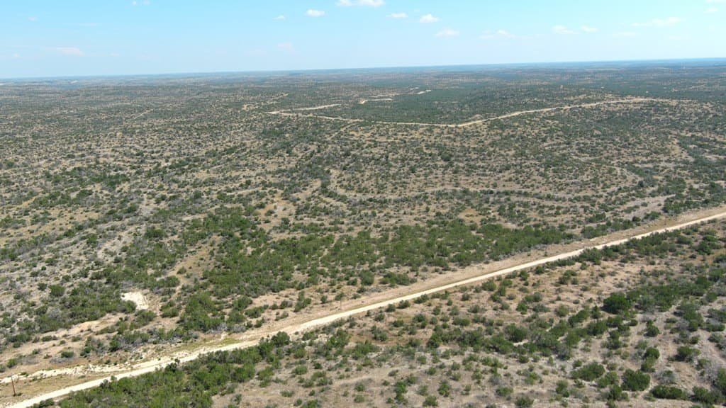 128.64 acres in Val Verde County gallery image 3