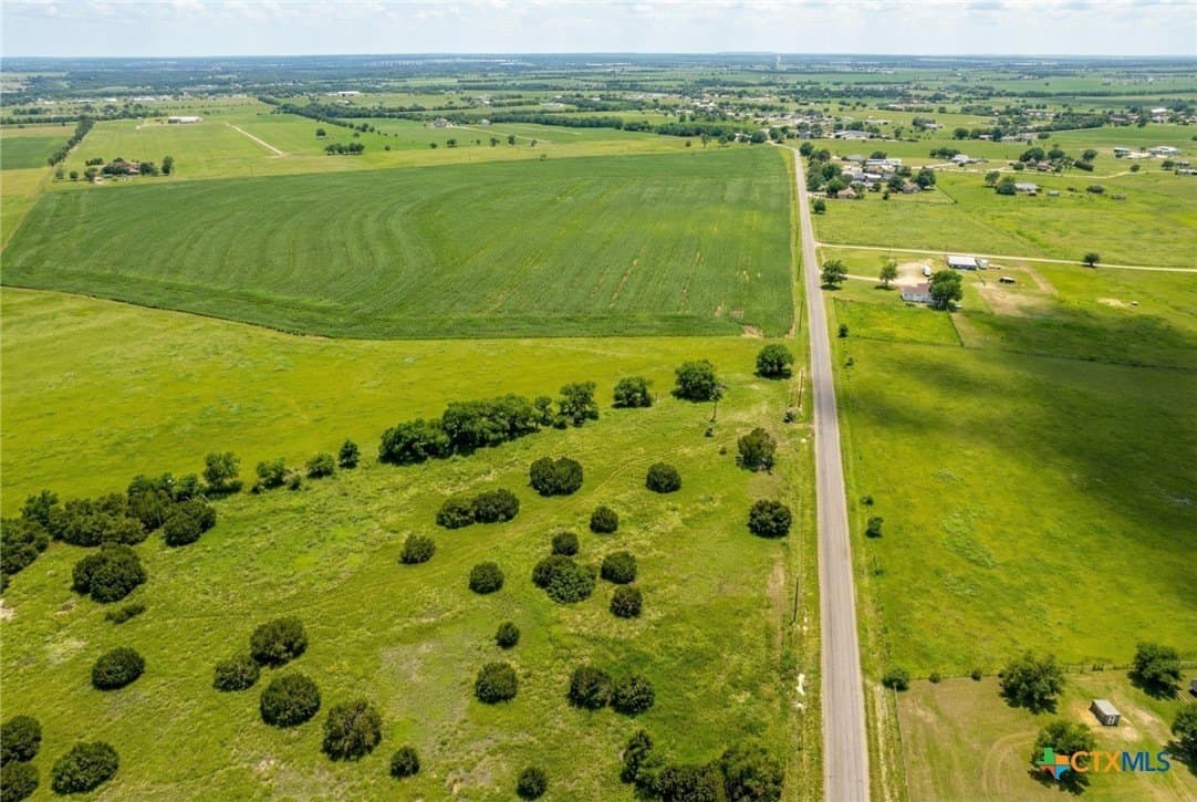 3.12 acres in Williamson County gallery image 4