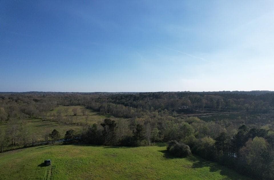 89 acres in San Augustine County