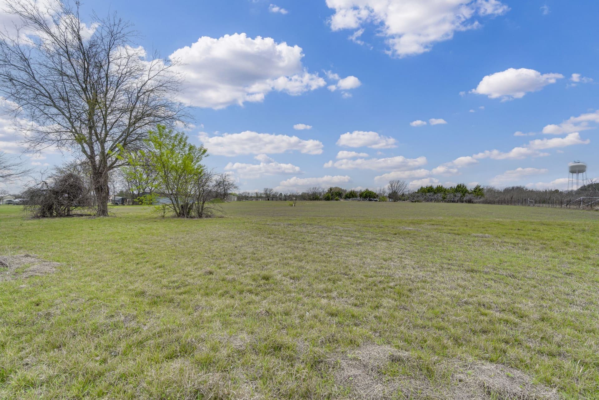 2.35 acres in Ellis County - photo 11