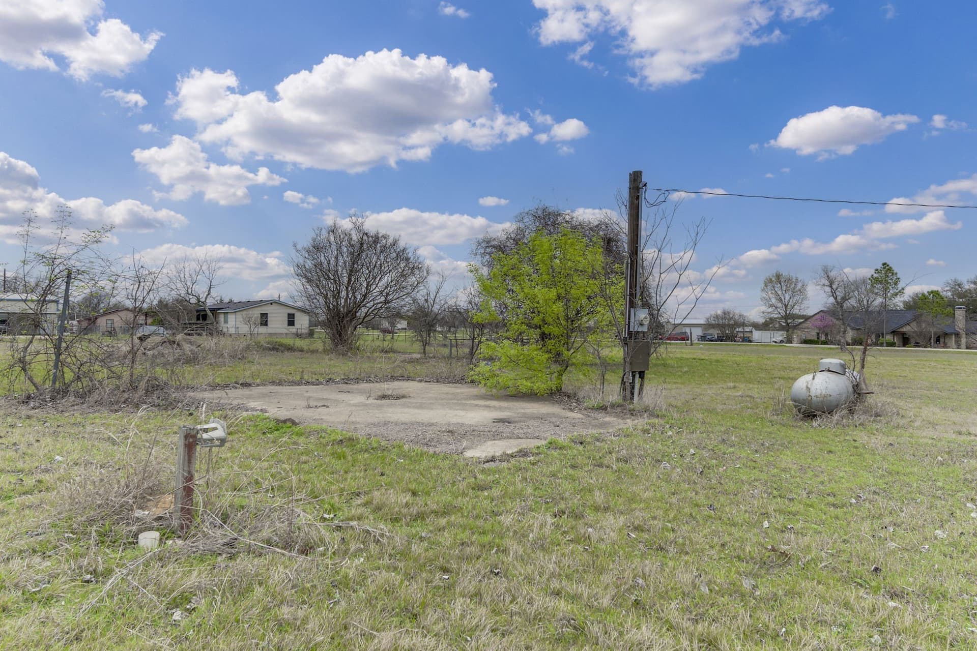 2.35 acres in Ellis County - photo 8
