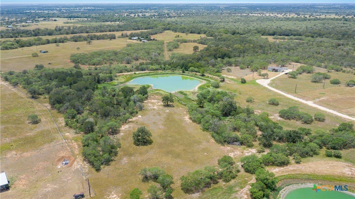 17.04 acres in Gonzales County - photo 6